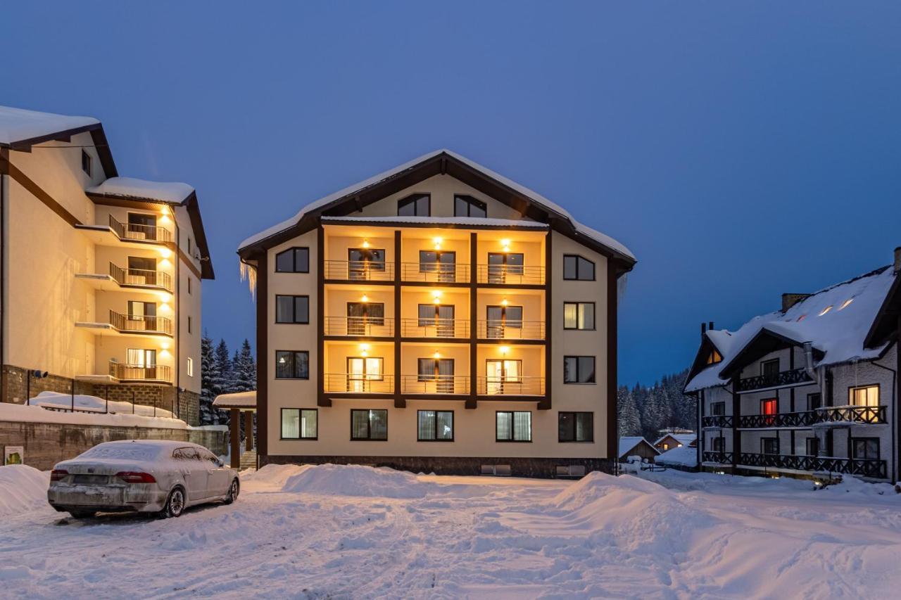 Madison Hotel Boekovel Buitenkant foto
