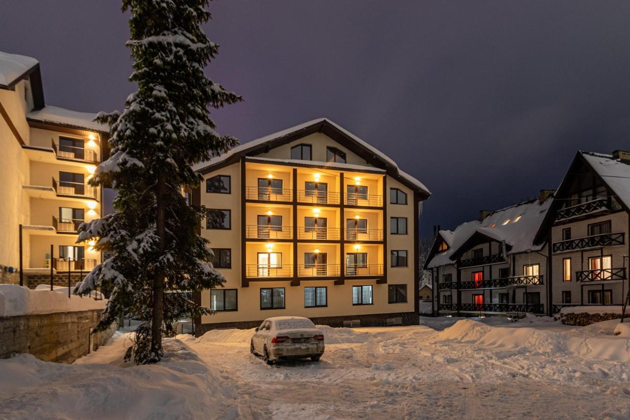 Madison Hotel Boekovel Buitenkant foto