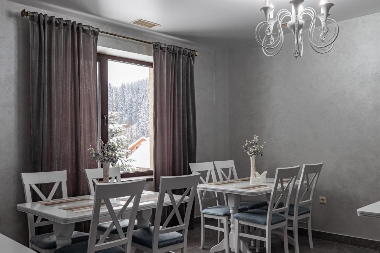 Madison Hotel Boekovel Buitenkant foto