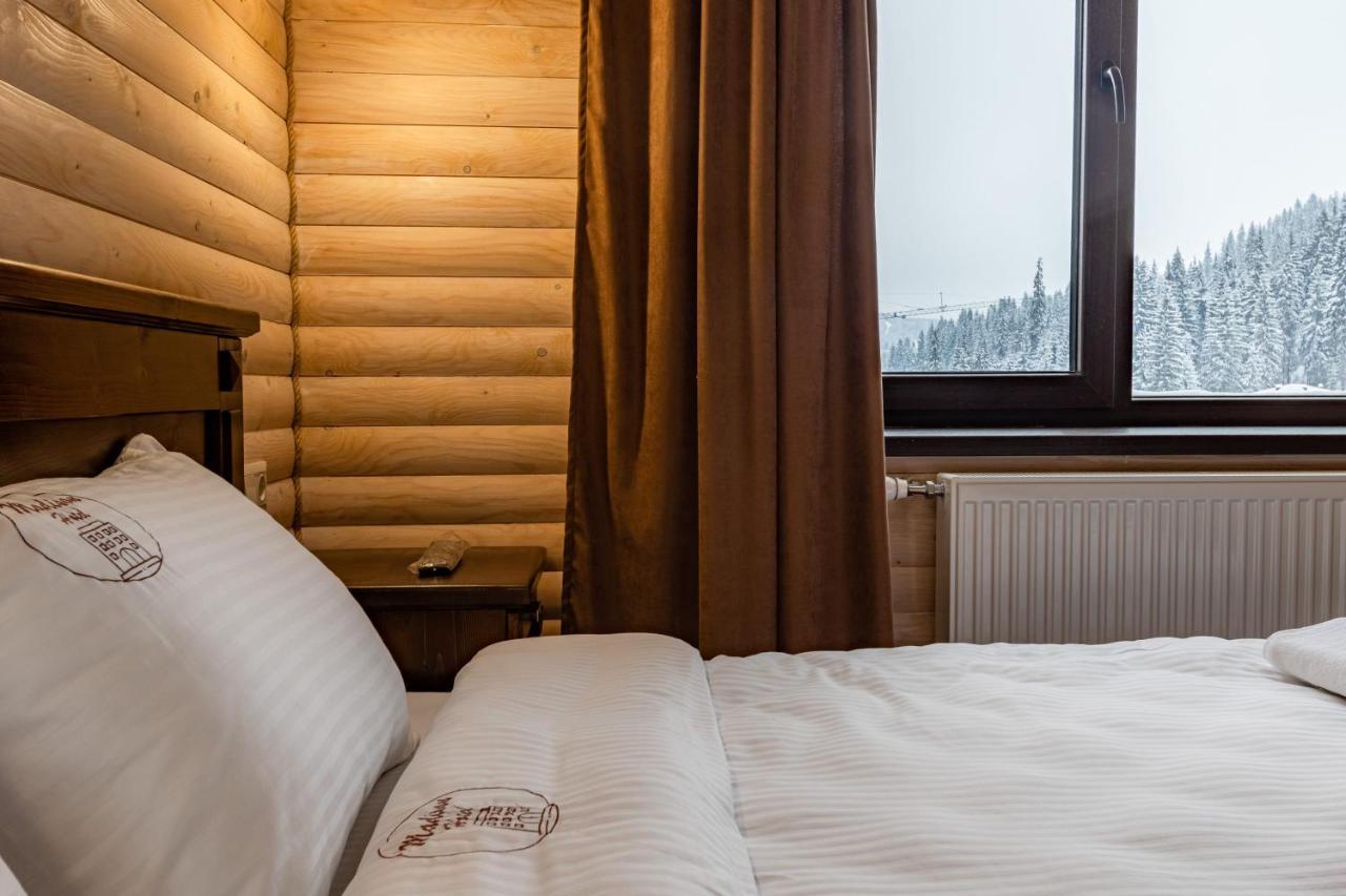 Madison Hotel Boekovel Buitenkant foto