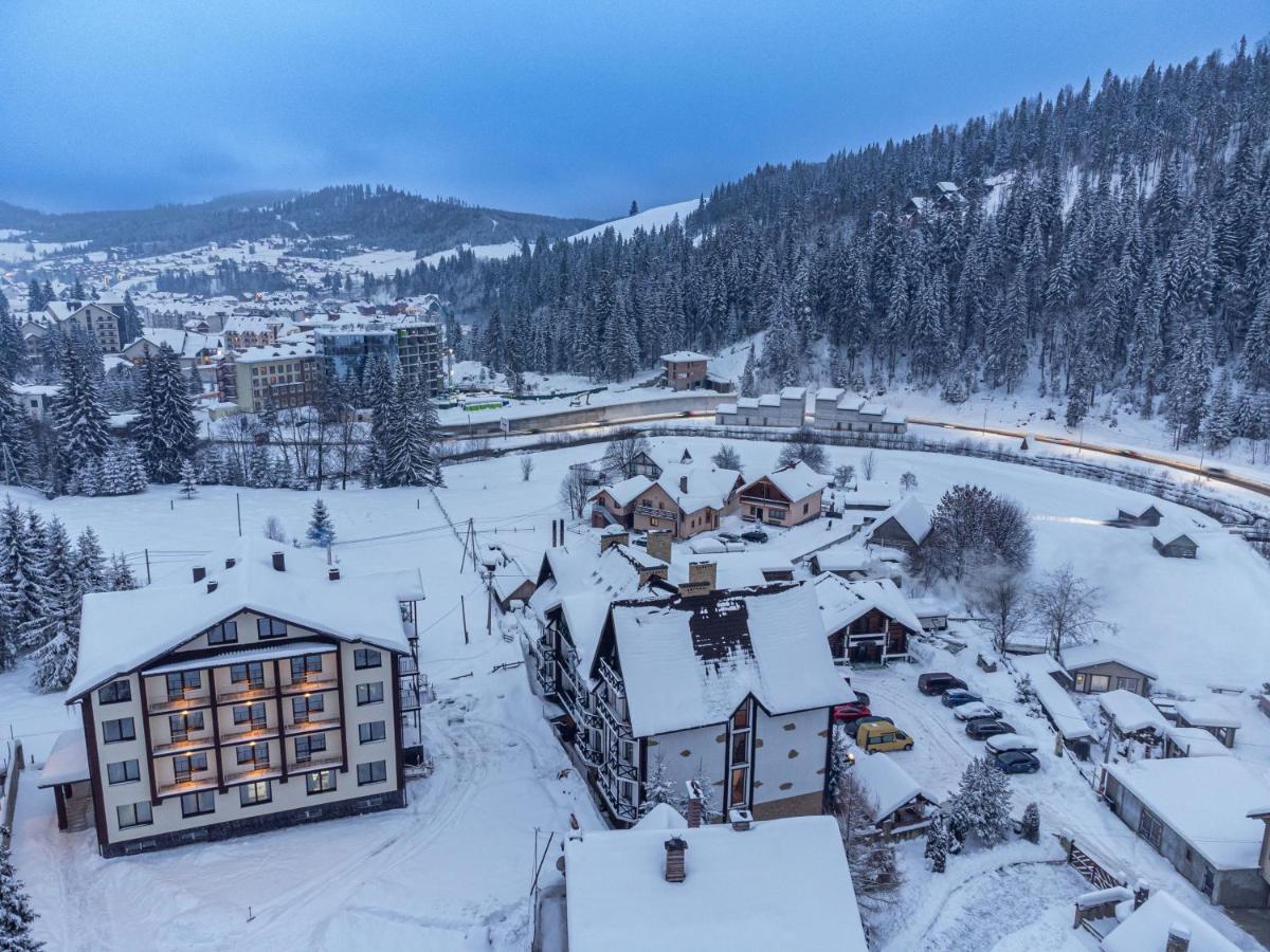 Madison Hotel Boekovel Buitenkant foto