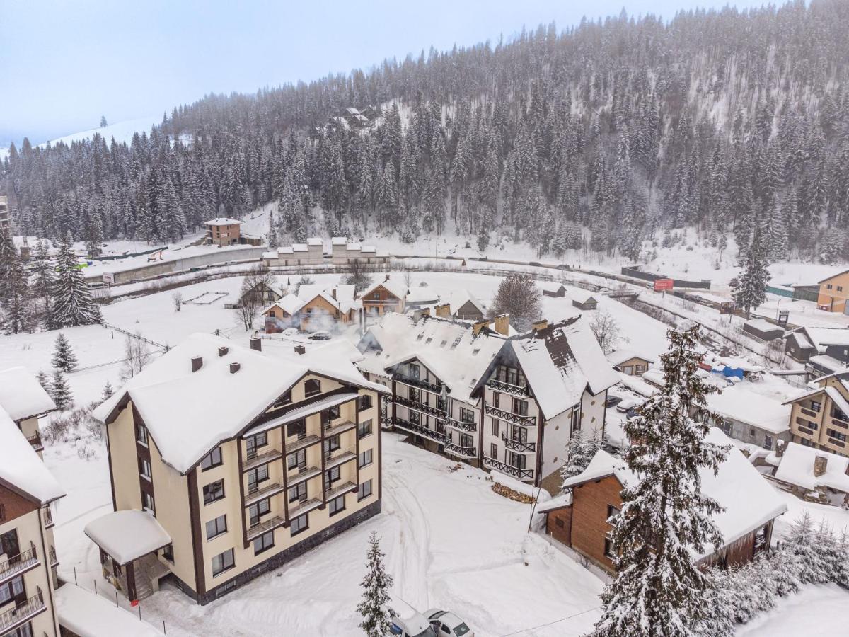Madison Hotel Boekovel Buitenkant foto