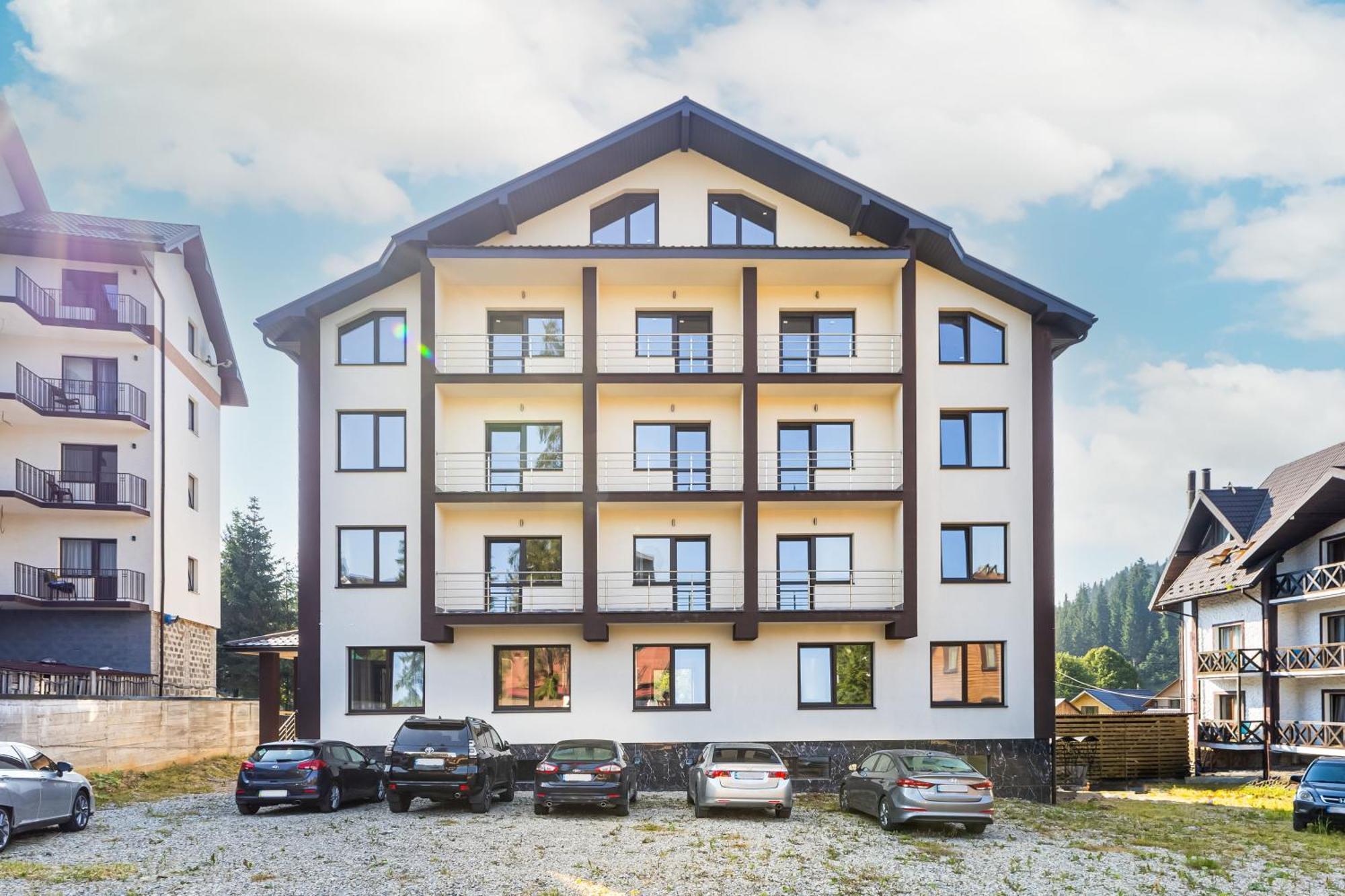 Madison Hotel Boekovel Buitenkant foto